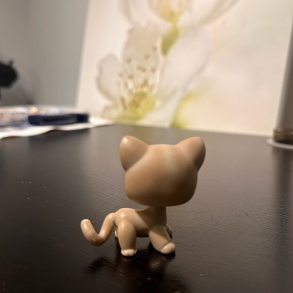 LPS Authentic 2004 Hasbro Beige Cat Collectible - Picture 2 of 5